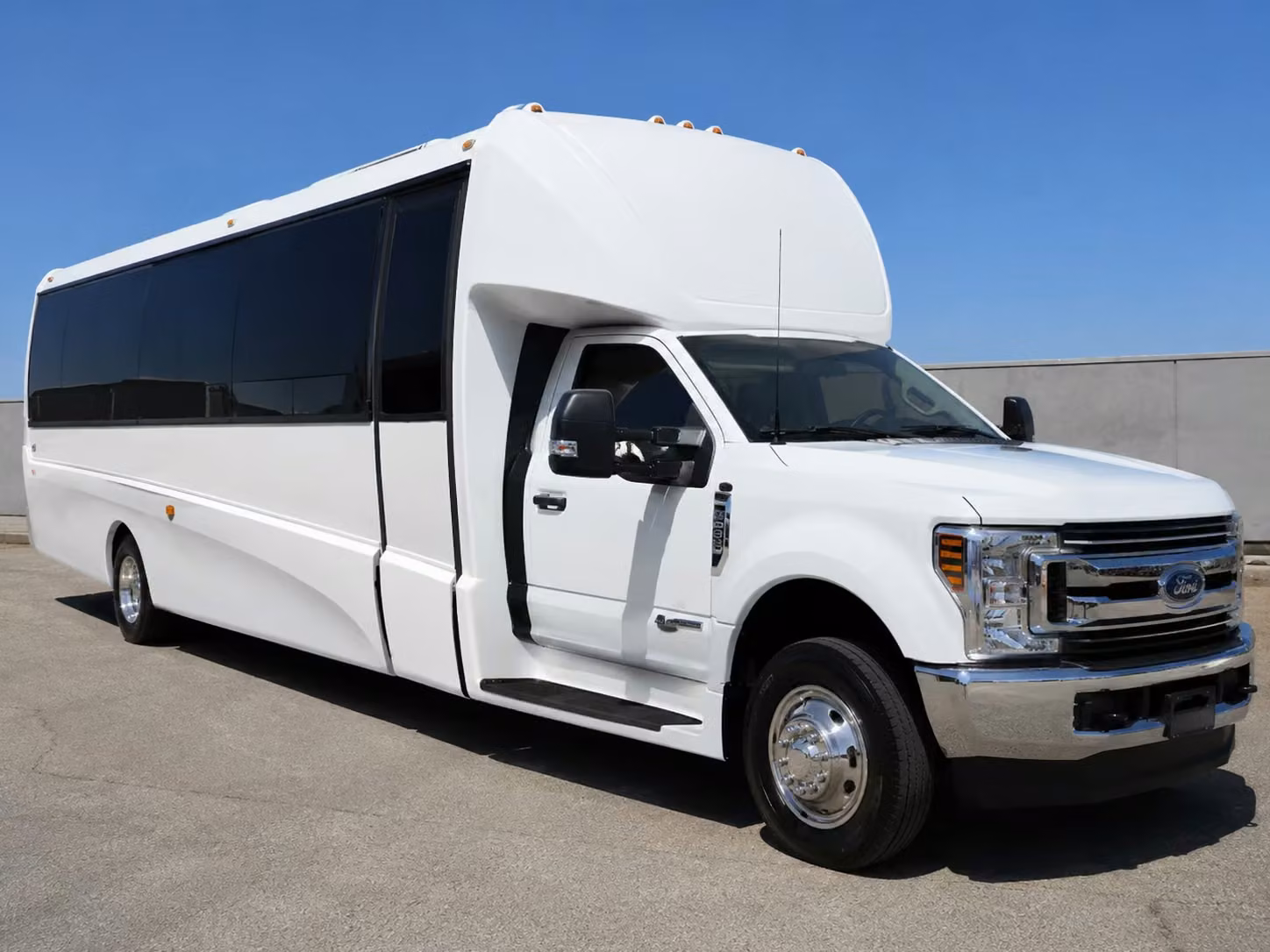 18 passenger minibus